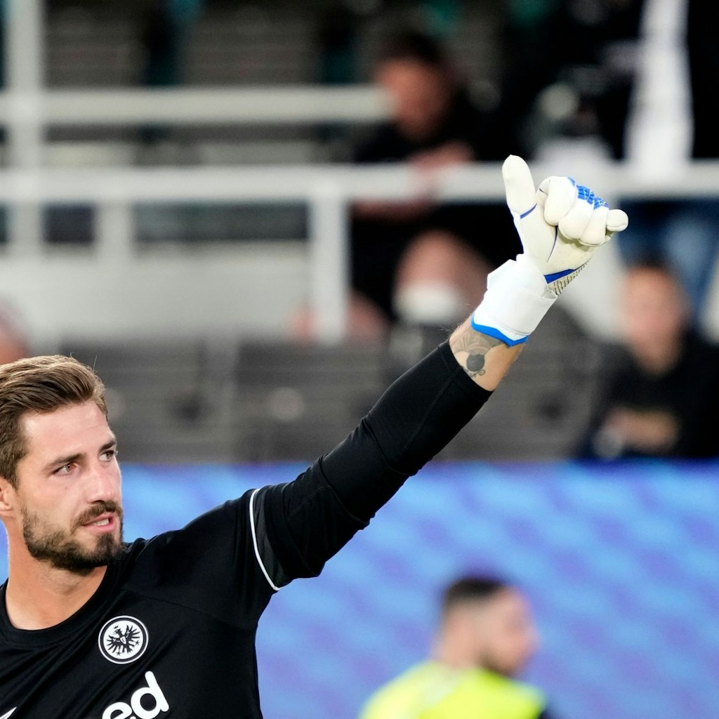 Frankfurts Keeper Kevin Trapp gab Manchester United einen Korb, bleibt bei den Hessen.