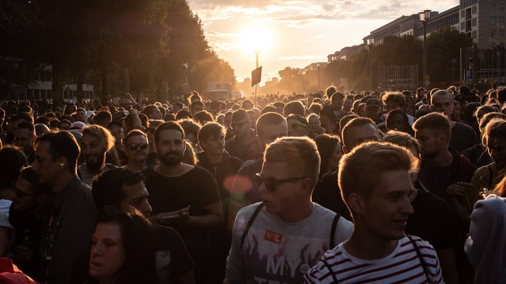Zug der Liebe 2018 Mehr als zehntausend Teilnehmer tanzen auf der Demo.