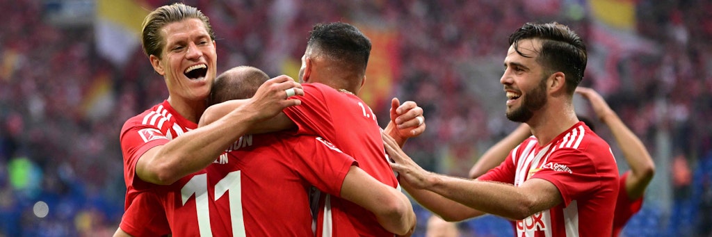Die Spieler des 1. FC Union hatten auf Schalke viel zu feiern. 