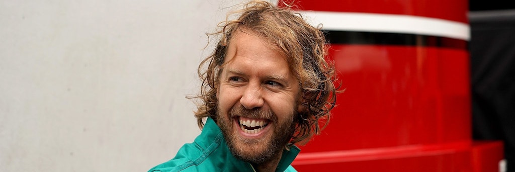 Hat auch in seiner vermeintlich letzten Formel-1-Saison das Lachen nicht verloren: Aston-Martin-Pilot Sebastian Vettel (35).