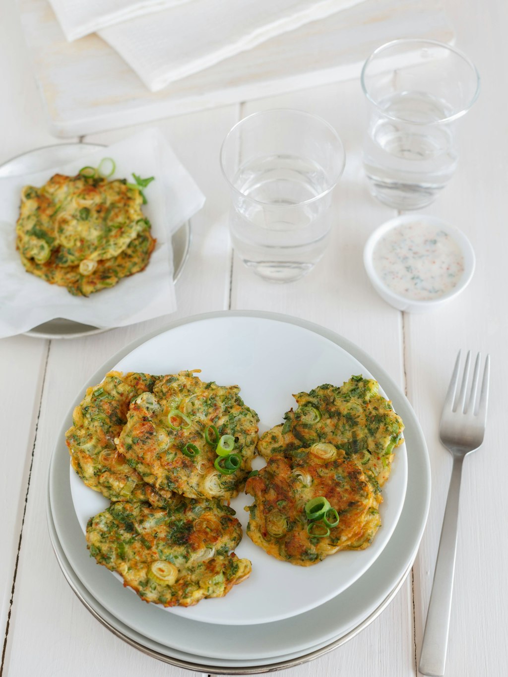 The recipe for zucchini thalers with cottage cheese is great for anyone who wants to eat consciously.
