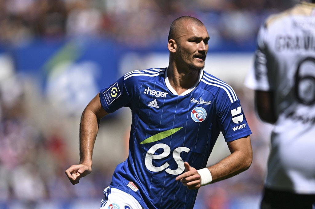 Das neueste Gerücht aus Frankreich besagt, dass Hertha wieder an Straßburgs Stürmer Ludovic Ajorque dran sein soll. Das wäre ein echter Knaller. 