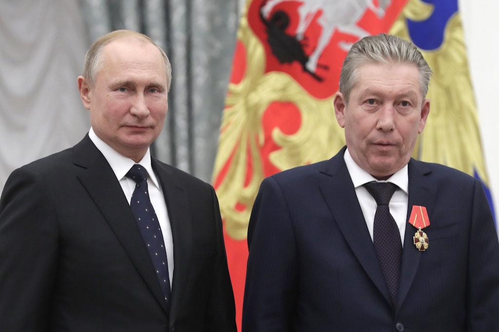 Kremlchef Wladimir Putin (l.) und Lukoil-Vorstandschef Rawil Maganow 2019 bei der Verleihung des staatlichen Alexander-Newski-Ordens