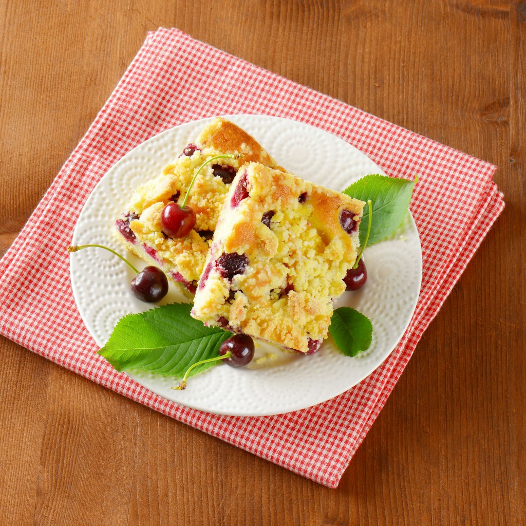 Der Kirschkuchen ist nach diesem Rezept schnell gemacht - und die Streusel-Schnitten sind einfach lecker!