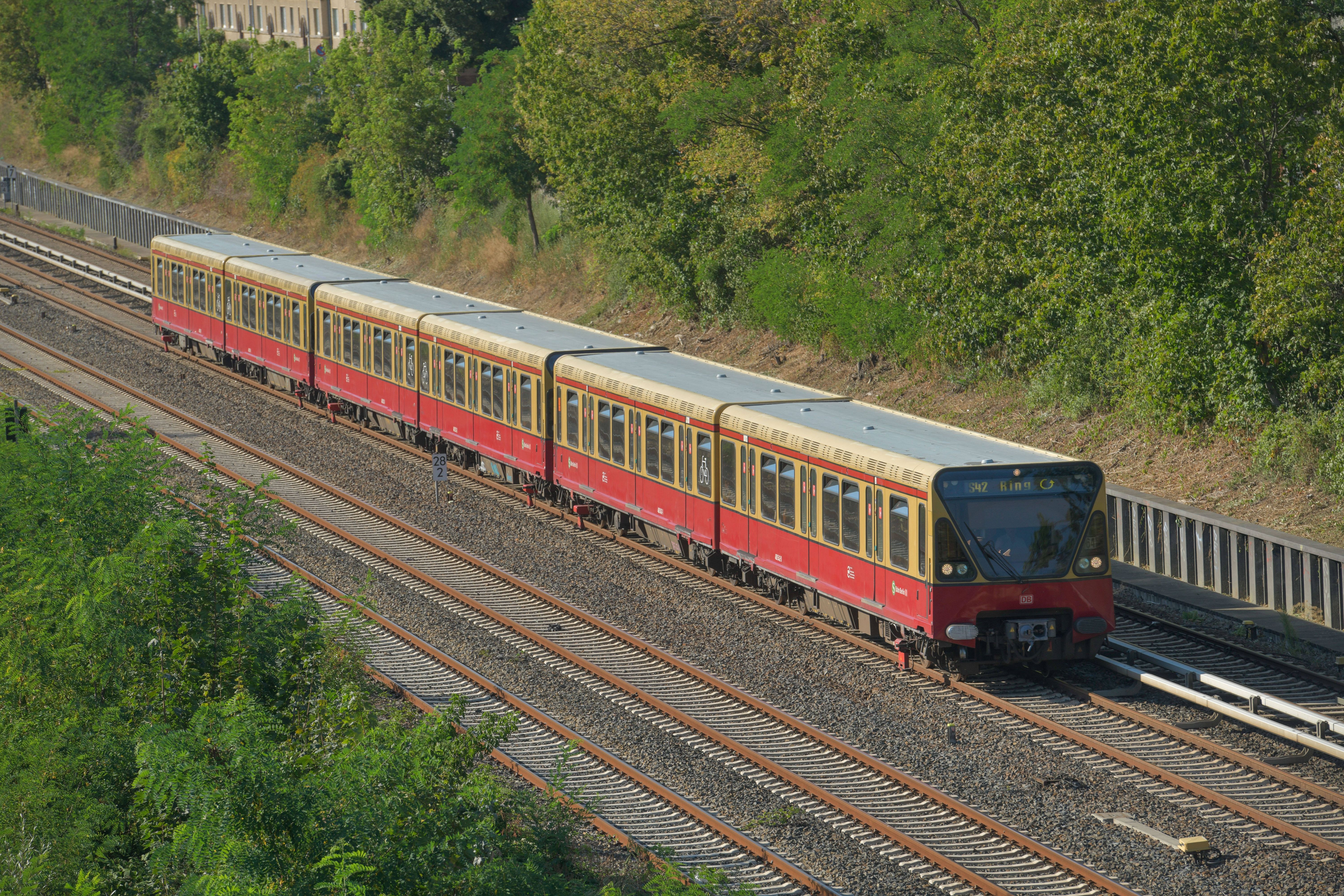 Bauarbeiten Bei Der S-Bahn: Berliner Ringbahn Am Wochenende Unterbrochen