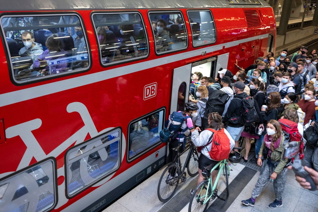Pendler brauchen am heutigen Dienstag in Berlin starke Nerven, einige Regionalbahnen fahren nicht.