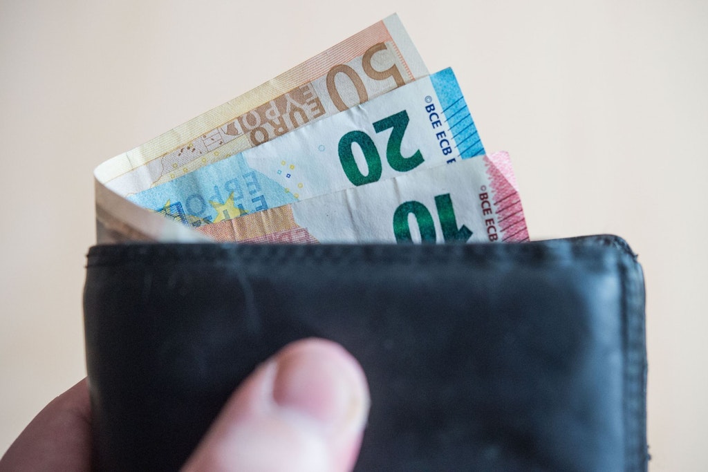 Eine Einmalzahlung vom Staat soll helfen, die hohen Energiekosten aufzufangen. Doch Betrüger nutzen die Energiepauschale für Abzock-Versuche.