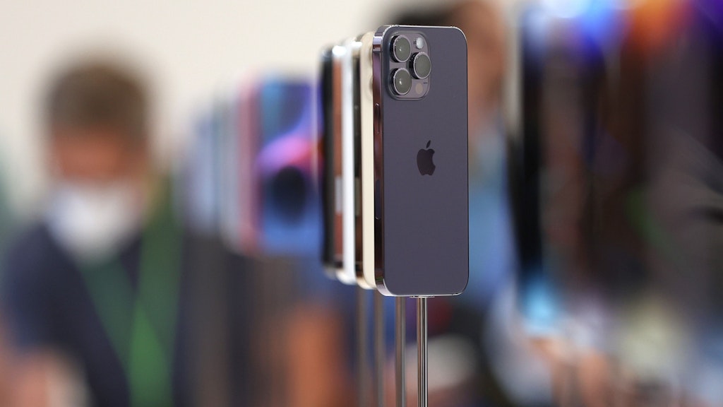 Neue iPhone 14 Pros werden während einer Apple-Veranstaltung am 7. September 2022 in Cupertino, Kalifornien, ausgestellt.
