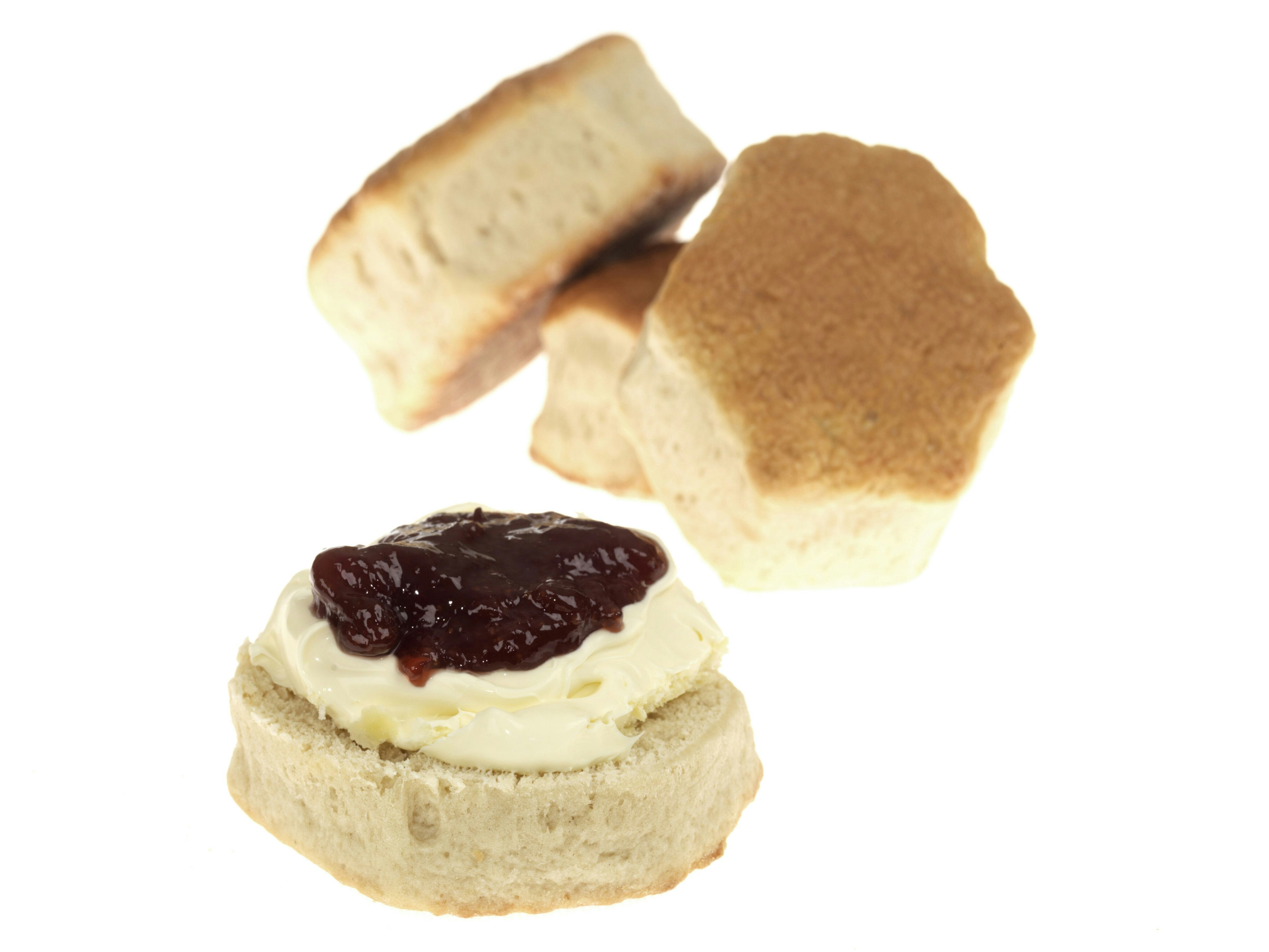 Scones mit Clotted Cream: Tea Time zu Ehren der verstorbenen Königin ...