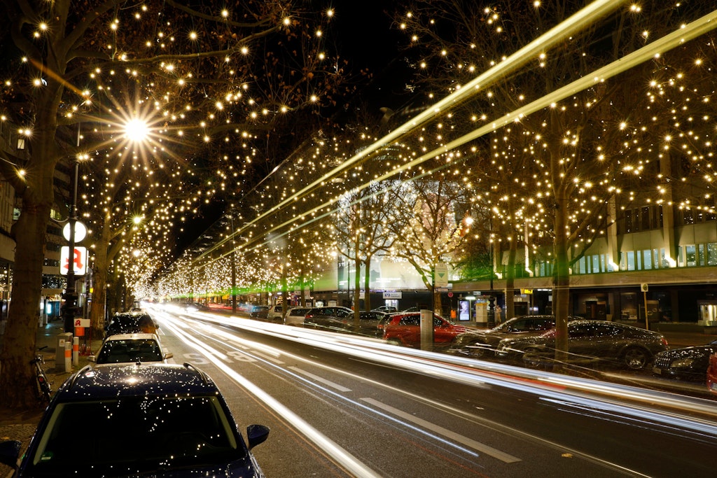 Weihnachtsbeleuchtung am Kurfürstendamm (Archivbild)