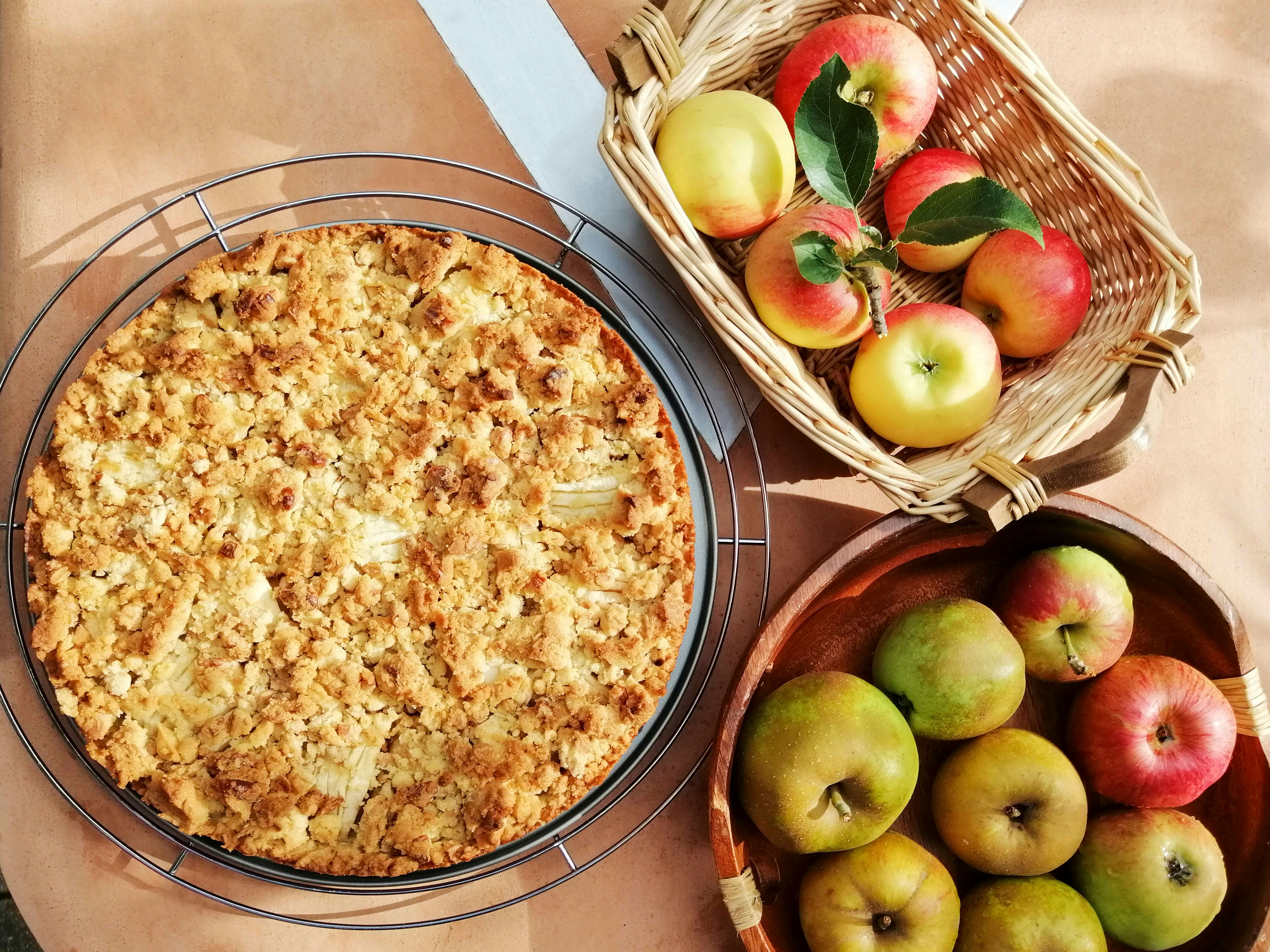 Er zergeht auf der Zunge! Rezept für Apfelkuchen mit Pudding und ...