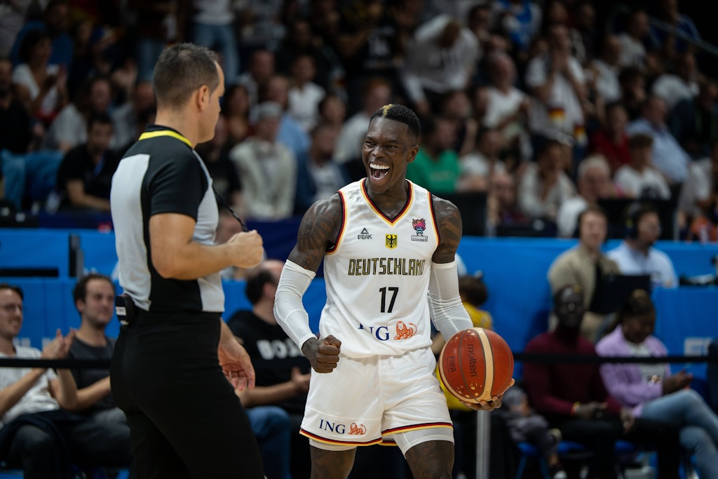 Geht als Kapitän voran und will mit Deutschland bei der Heim-WM ins Finale: Dennis Schröder. 