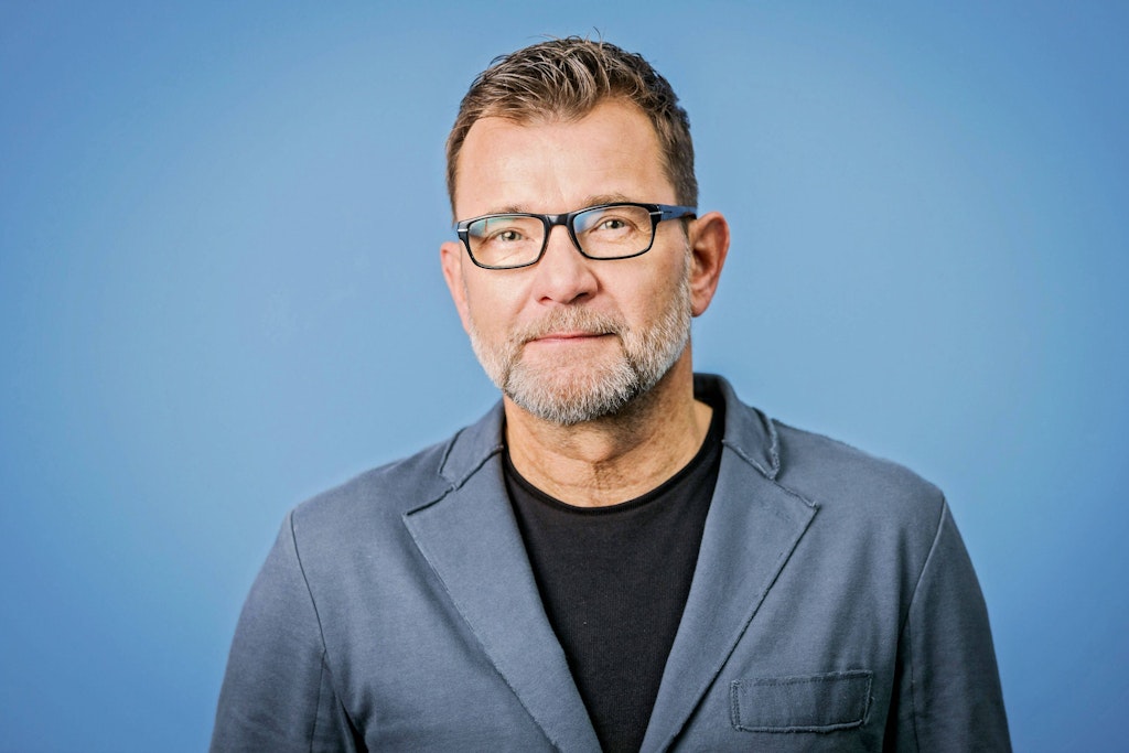 Schauspieler Matthias Freihof: Der „Coming out“-Star ist in der Komödie am Kudamm in einem Münchhausen-Stück zu sehen. 