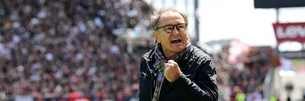 Freut sich mit dem 1. FC Union und glaubt, dass für die Eisernen in dieser Saison noch ALLES möglich ist: Trainer-Guru Ewald Lienen (68). 