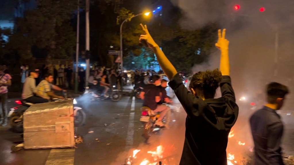 Zahlreiche Menschen waren auf der Straße, um gegen den Tod der jungen Frau zu protestieren.