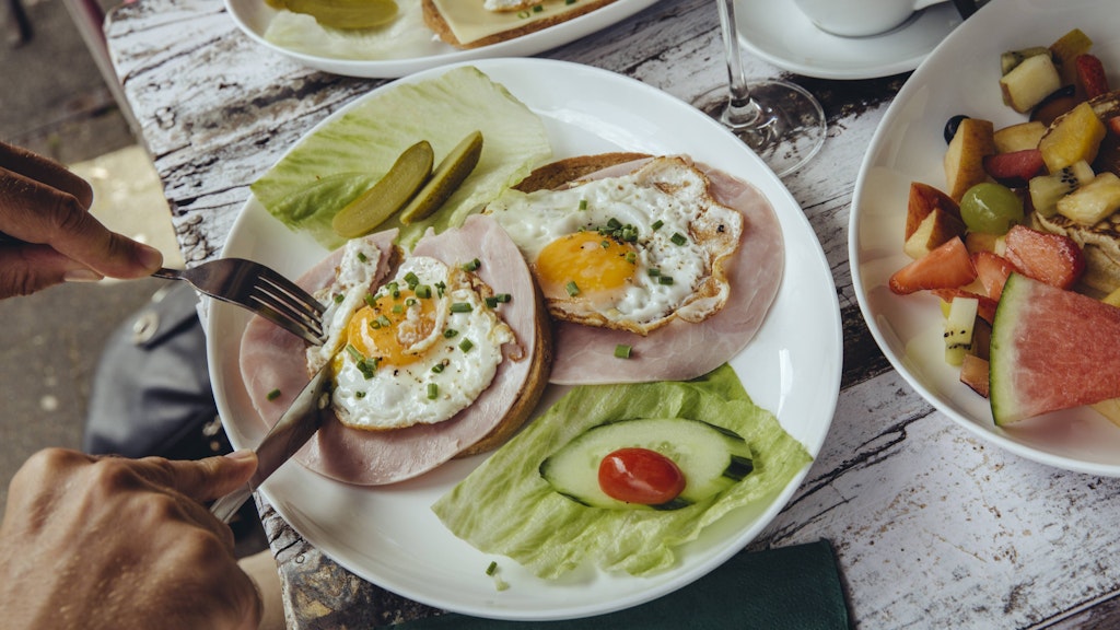 Mit Salami und Peperoni wird der Stramme Max lecker würzig.