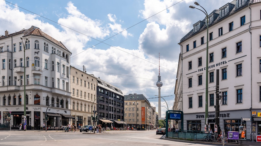 Hier am Rosenthaler Platz endet die erste Etappe des Bummel-Marathons. 