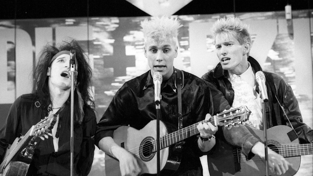 Bela B., Farin Urlaub und Sahnie (v. l.) bei einem Auftritt der Band Die Ärzte im November 1985.