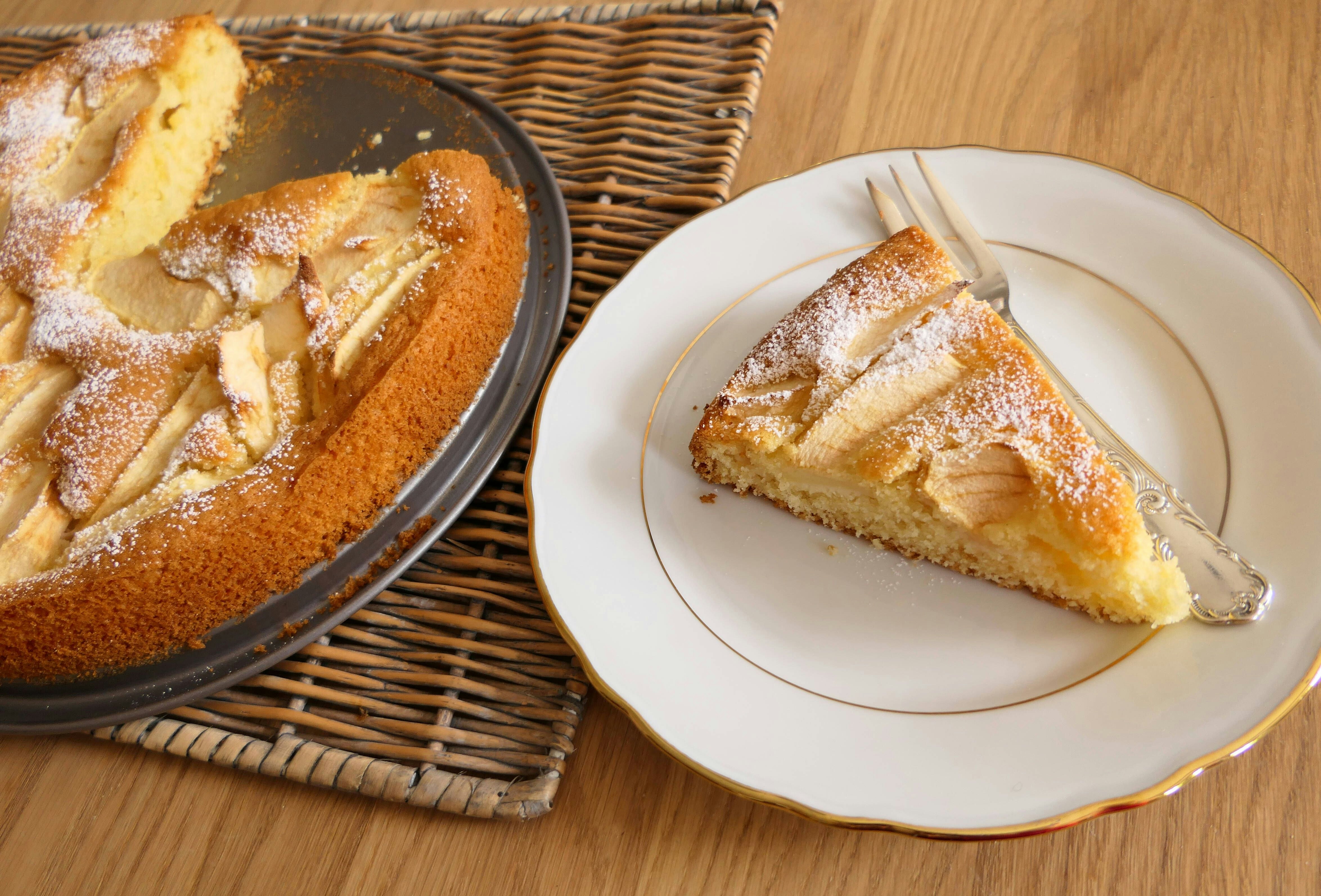 Cremiger Käsekuchen mit Grieß und ohne Boden – so hat Oma es immer gemacht!