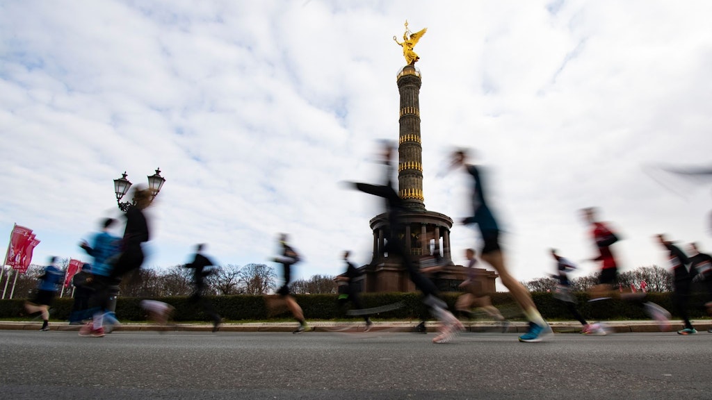 Zahlreiche Straßen müssen für den Lauf gesperrt werden - ganz zum Leidwesen der Autofahrer.