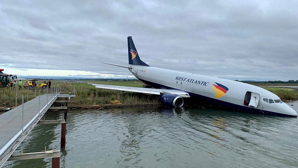 Das Flugzeug stoppte gerade noch rechtzeitig.