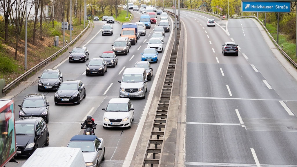 Im Bereich der Anschlussstelle Holzhauser Straße findet ein Großteil der Bauarbeiten auf der A111 statt.