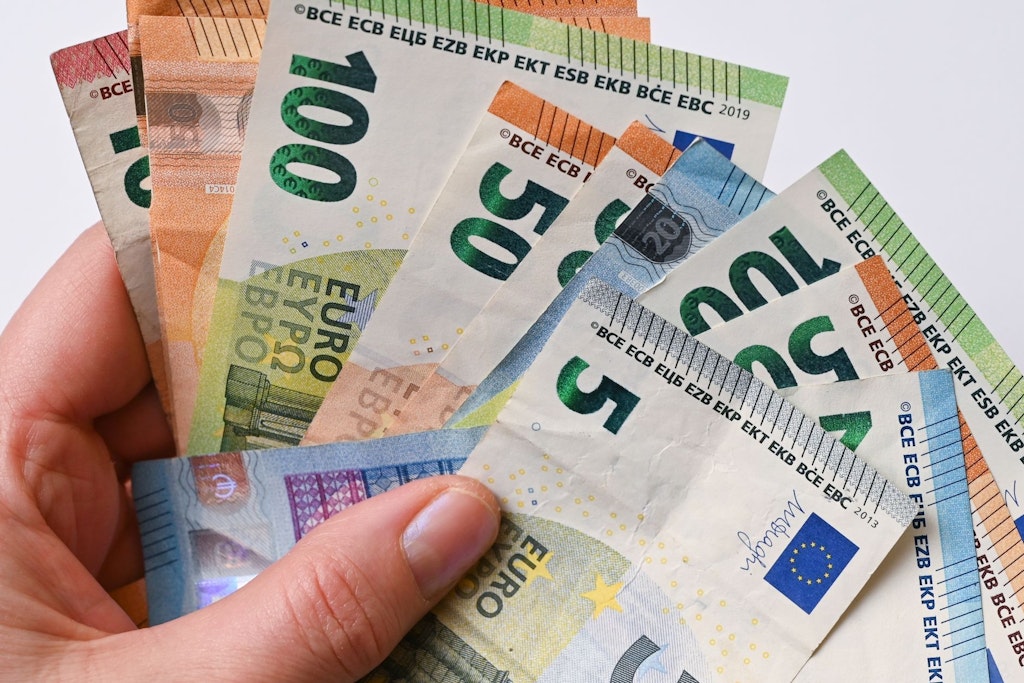Bis zu 3000 Euro können Betriebe ihren Mitarbeitern als steuerfreie Inflationsprämie zahlen.