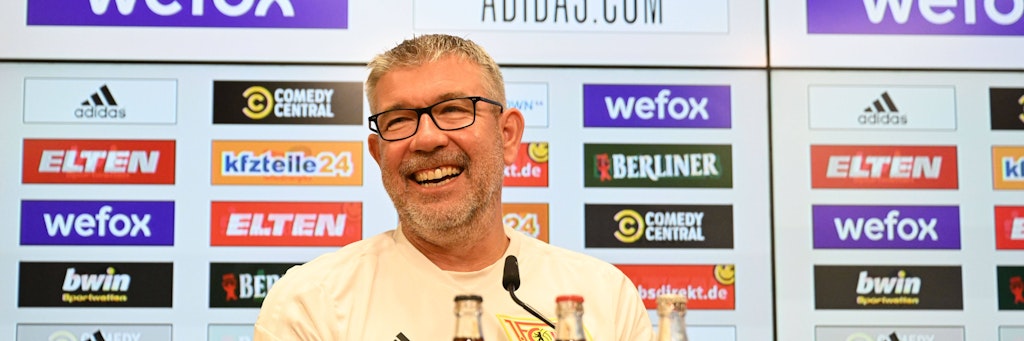 Bleibt eisern und dadurch weiterhin gut lachen: Cheftrainer Urs Fischer verlängerte seinen Vertrag beim 1. FC Union.