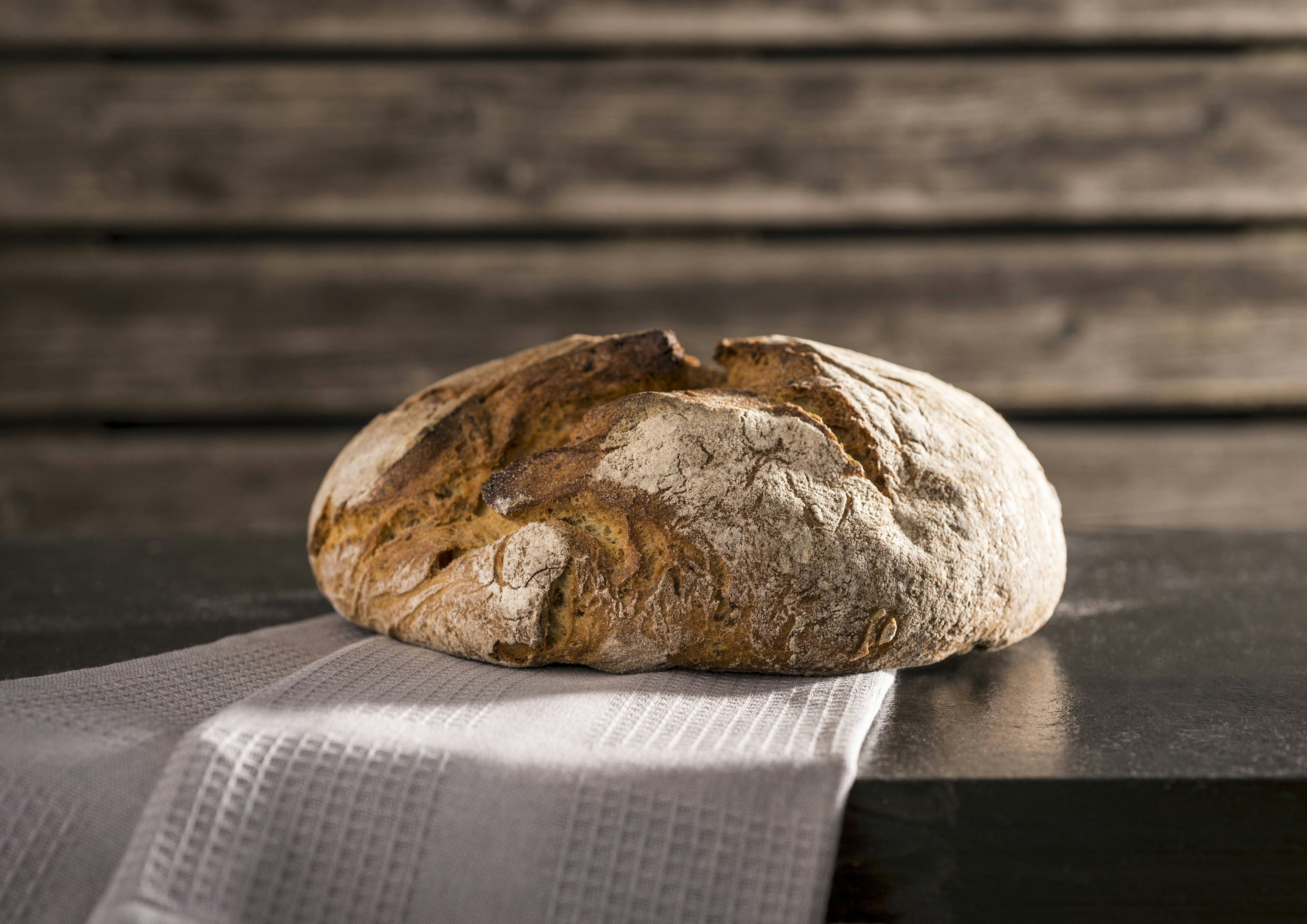 Rezept für das einfachste Brot der Welt: Wenige Zutaten, perfekter ...