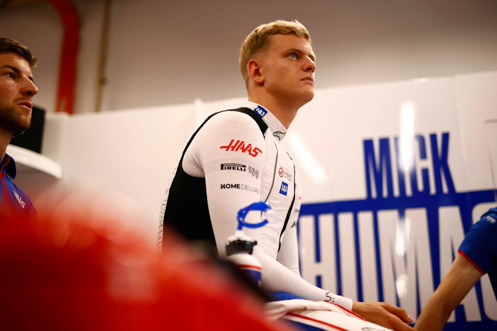 Haas-Pilot Mick Schumacher fährt um seine Zukunft in der Formel 1, wurde in Singapur im Qualifying 13.