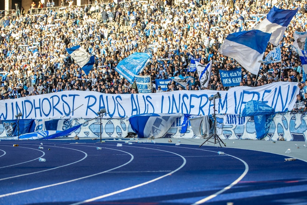 Ein Teil der Hertha-Fans positionierte sich klar gegen Lars Windhorst. 