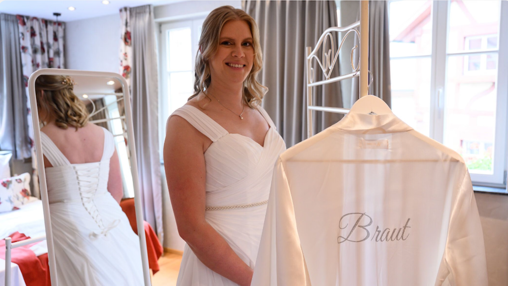 "Hochzeit auf den ersten Blick"-Braut Nadine freut sich auf die Ehe mit dem Unbekannten.