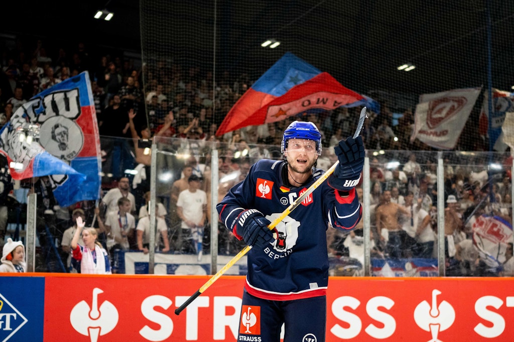 Kapitän Frank Hördler will auch gegen Mountfield HK gerne mit den Eisbären-Fans im Welli feiern. 