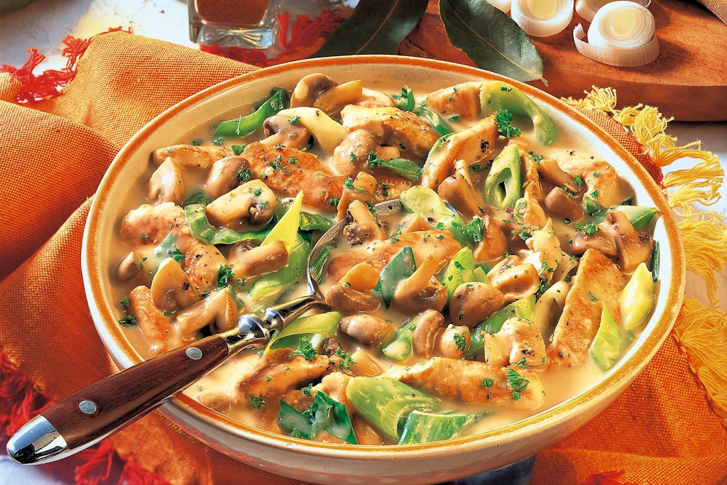 Das rustikale Puten-Gulasch stammt aus Omas Rezeptbuch.