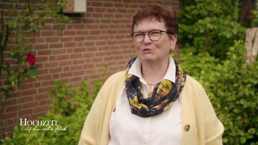 Die Mama von „Hochzeit auf den ersten Blick“-Bräutigam Christoph, Irma, war wegen der Nachricht über die Heirat mit einer Unbekannten schockiert.