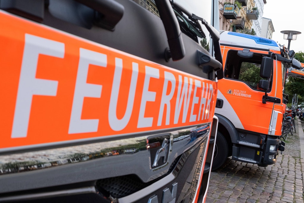 Löschfahrzeuge der Berliner Feuerwehr. 