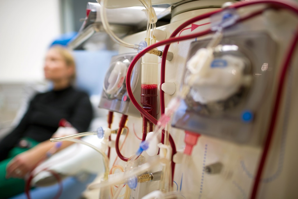 Eine Dialyse-Praxis in Berlin bittet Patienten schon, sich selber Decken mitzubringen. 
