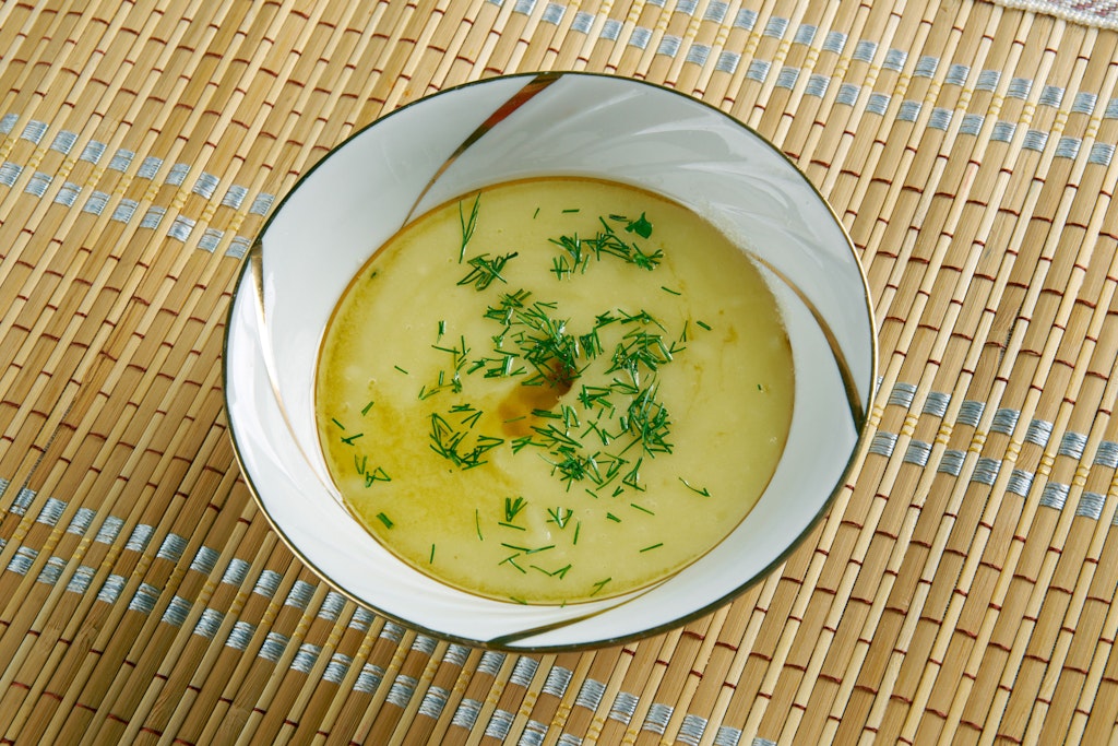 Der griechische Dip Skordalia ist einfach gemacht.