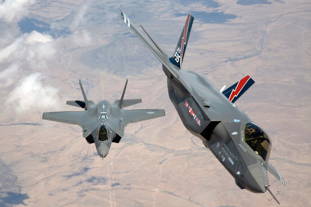 China will für einen Konflikt mit der NATO das Wissen von Kampfjet-Piloten bekommen.