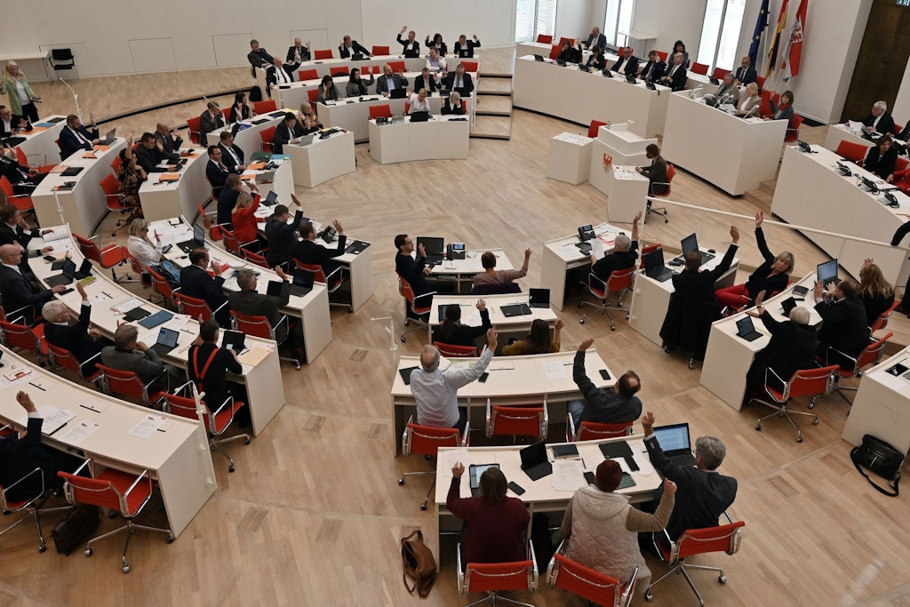 Landtag von Brandenburg in Potsdam: Derzeit müssen die Abgeordneten frieren (Archivbild).