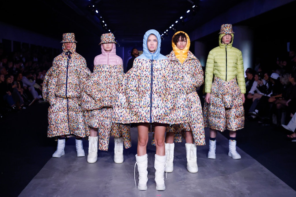 BVG-Fashionshow in Berlin: Das Muster der Vielfalt als Modekollektion.