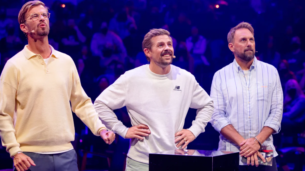Sieht nicht gut aus, was sie da sehen bei „Joko und Klaas gegen ProSieben“: Joko Winterscheidt, Klaas Heufer-Umlauf und Moderator Steven Gätjen.