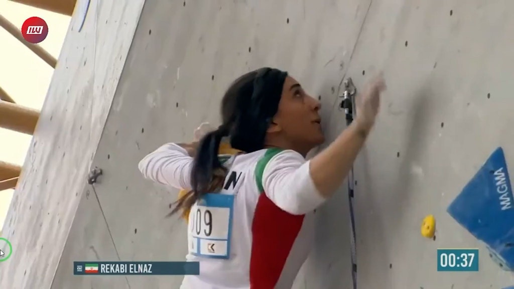 Die iranische Klettersportlerin Elnas Rekabi war im Finale der Asien-Meisterschaft ohne das vorgeschriebene Kopftuch angetreten.