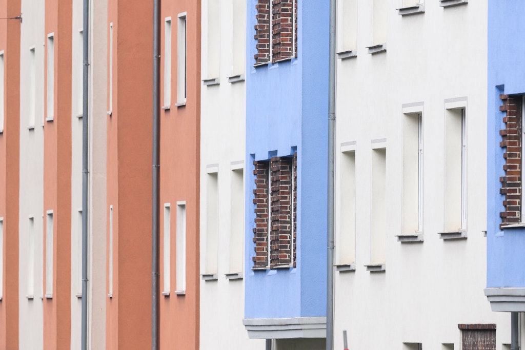 Mieter von landeseigenen Wohnungsbaugesellschaften müssen ein Jahr lang keine Mieterhöhung fürchten.