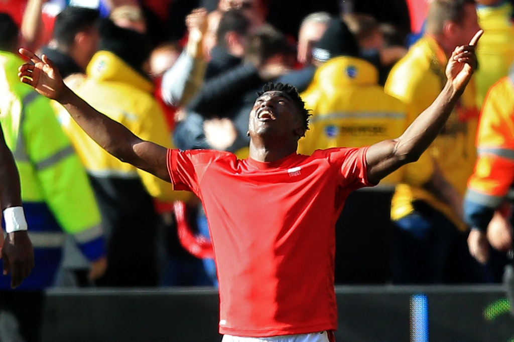 Ex-Union-Star Taiwo Awoniyi bejubelt seinen Treffer für Nottingham beim 1:0-Sieg gegen Liverpool.