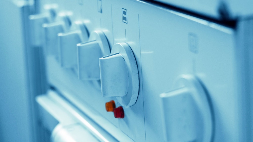 Wer sich vor Unfällen schützen will, sollte seine Elektrogeräte regelmäßig überprüfen.
