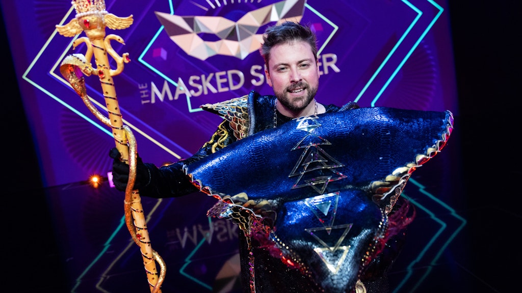 GZSZ-Star Felix von Jascheroff steckte bei The Masked Singer im Schlangen-Kostüm.
