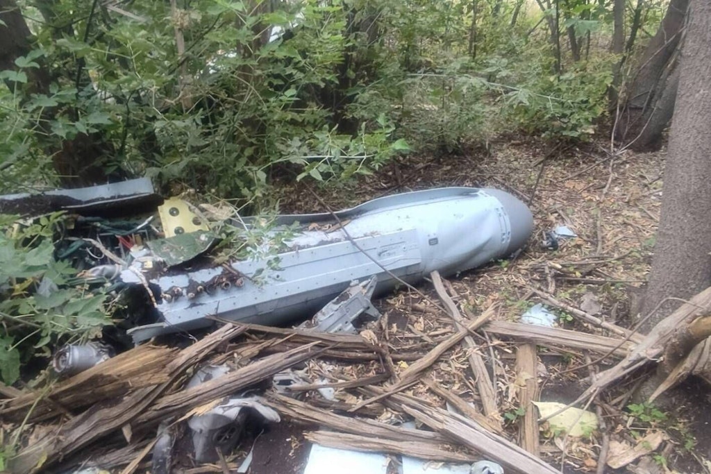 Trümmer eines von der Ukraine abgeschossenen S-30-Kampfjets der russischen Luftwaffe im September.
