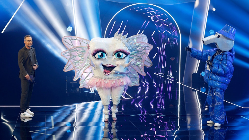 Welcher Promi steckt wohl im putzigen Kostüm der Zahnfee bei The Masked Singer?