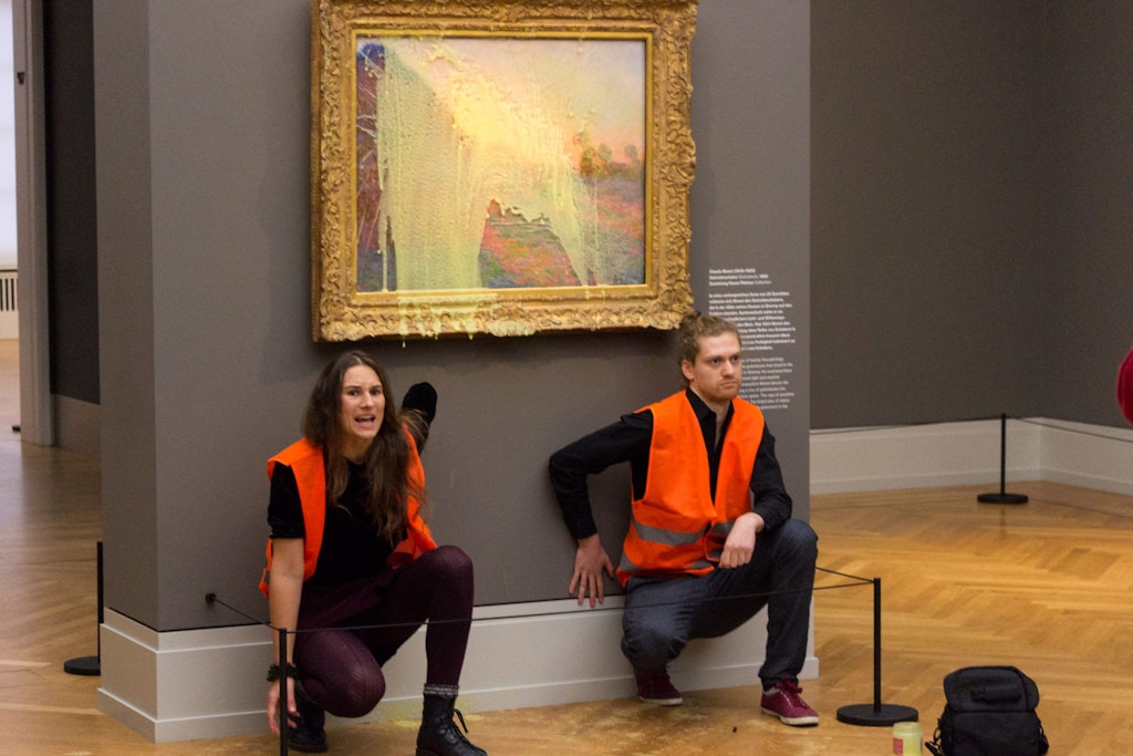 Die Aktivisten der „Letzten Generation“ hatten das Gemälde von Claude Monet mit Kartoffelbrei beworfen. Nun schließt das Museum Barberini vorerst.